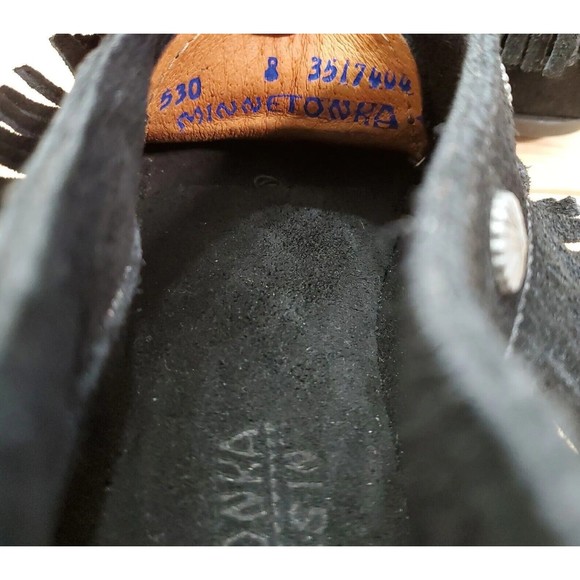 Minnetonka Moccasin Ankle Boots Stud Fringe Suede Black Lace Hard Sole Sz 8 Boho - Picture 12 of 13